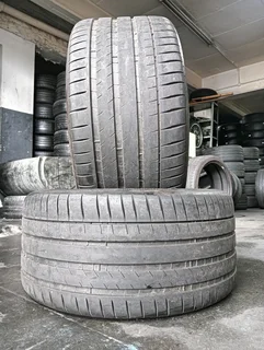 295/30/21 Very nice condition tyres for sale