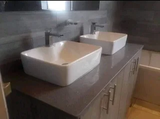 Granite&amp;quartz kitchen tops installers.