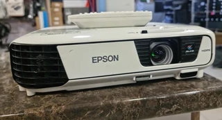 Epson Lcd Projector H720b ,3200 Lumens (certifeid Refurbished)
