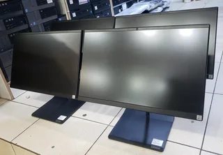 Lenovo Thinkcentre V30A-22iil AIO Core  i5-1035G1(10th Gen ) 8GB RAM ,256GB SSD 21.5"inch,