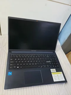 ASUS Vivobook 15 X1504VA 15.6-inch FHD Laptop - Intel Core i5-1334U,16GB RAM,512GB SSD Win 11 PRO