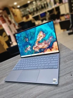 Dell XPS 13 9315 13.4-inch Core i7-1250U 16GB RAM 512GB SSD Win 11 PRO