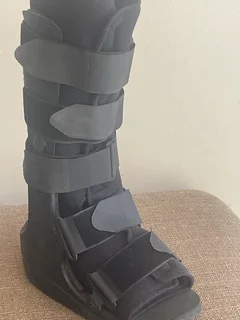 Compression/ Moon Boot