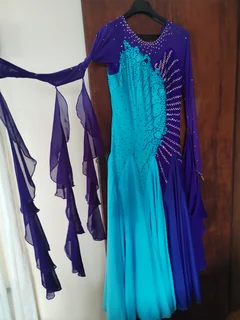 Dresses ballgowns dancing size 36 to 38