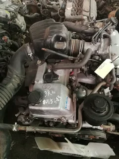 toyota 3rz 2.7 DOHC injection hilux petrol engine available now