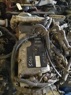 toyota so5d DUTRO manual transmission 4cylinder 4.6L 2 TON Diesel engine