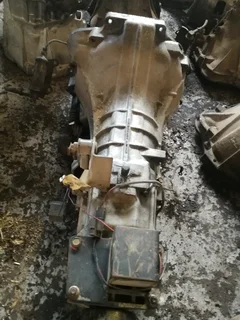 hyndai D4BH 2.6 H100 TRUCK 5SPD GEARBOX