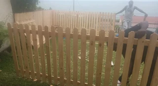 Picket fencing