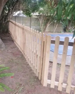 Picket fencing