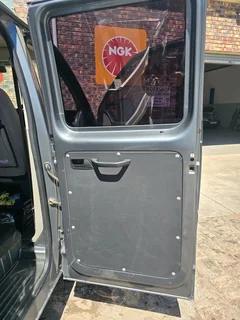 2011 Volkswagen T5 Double Cab R135 000 NEG