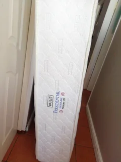 Queen bed with frame and pedastals