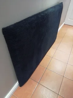 Queen size bed. Includes mattress base, headboard and pedastals