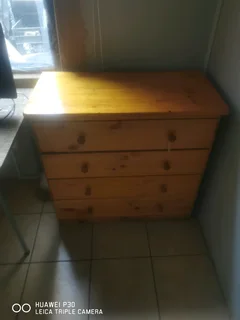 Chest of drawers
