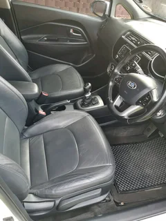 2015 Kia Rio Tec 1.4