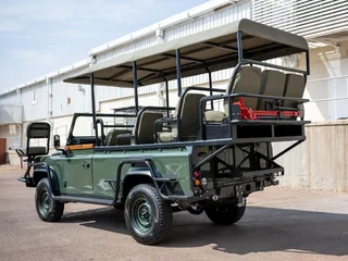 2013 Land Rover Defender Game Viewer