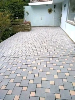 COBBLESTONE PAVING