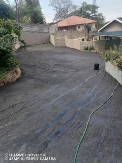 TAR DRIVEWAY,RETAINING WALL ,PRECAST FENCE
