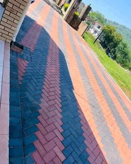 TAR AND PAVING DRIVEWAY