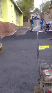 TAR AND PAVING DRIVEWAY