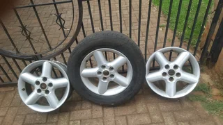 Nissan x trail 16 inch mags wheels 3