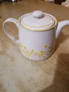 Crockery platters n bowls