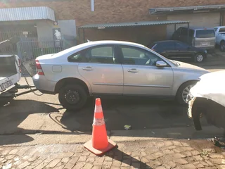 S40 2.4  2004-2008 AUTOMATIC STRIPPING FOR SPARES 065 166 9216