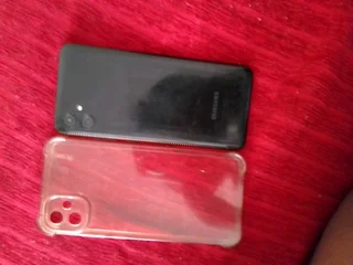 Black Samsung A04e,32GB and hisense F35 pro