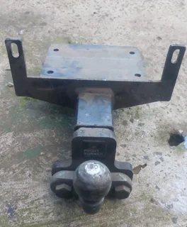 Front tow hitch