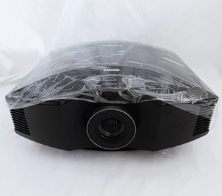 Sony Vlp-hw50es/b1 Projector | 3d Home Cinema | 1080p Res | 1700 Lumens