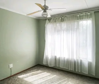 Beautiful 3 bedroom in sought-after area