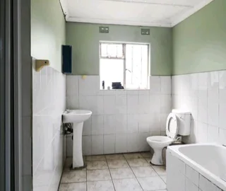 Beautiful 3 bedroom in sought-after area