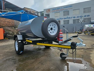 1000 liter diesel bowser trailer