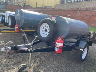 1000 liter diesel bowser trailer