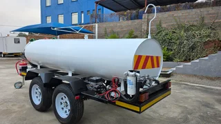 2000L Stainless Steel mobile tank trailer