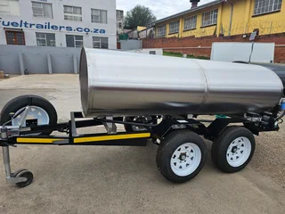 3000L Stainless Steel Fuel mobile tank trailer
