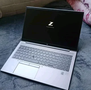 HP i7-10th Zbook