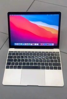 MacBook Air M2 2022