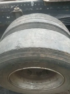 Truck and bus tyres