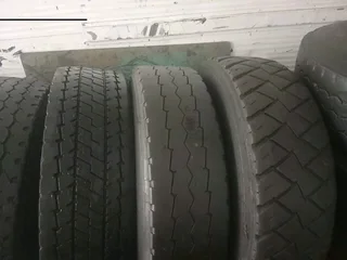 Truck and bus tyres