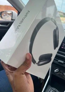  Apple AirPods Max – Brand New, it was my gift