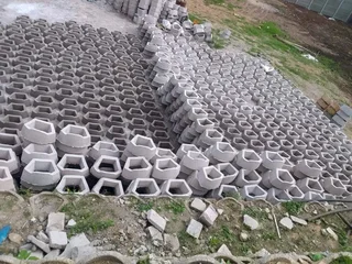 RETAINING BLOCKS INSTALLATION AND SUPPLY QUALITY PRODUCTS