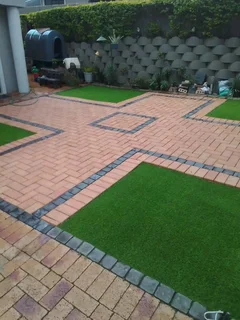 TARRING DRIVEWAYS  &amp;  RETAINING WALLS