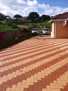 TARRING DRIVEWAYS  &amp;  RETAINING WALLS