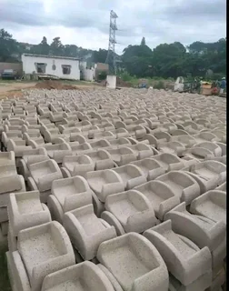 TARRING DRIVEWAYS  &amp;  RETAINING WALLS