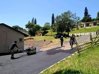 TAR ASPHALT  &amp;  RETAINING WALLS