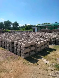 TARRING DRIVEWAYS  &amp; RETAINING WALLS