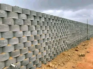 TAR DRIVEWAYS  &amp;  RETAINING WALLS