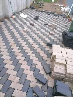 TAR DRIVEWAYS  &amp;  RETAINING WALLS