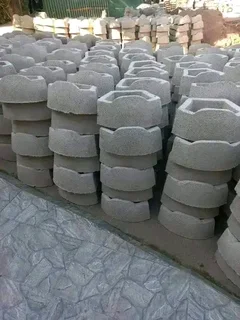 TAR DRIVEWAYS  &amp;  RETAINING WALLS