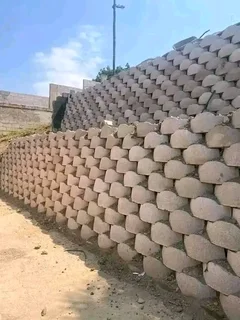 TARRING DRIVEWAYS  &amp;  RETAINING WALLS